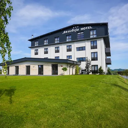 Hotel Anasteja 3*